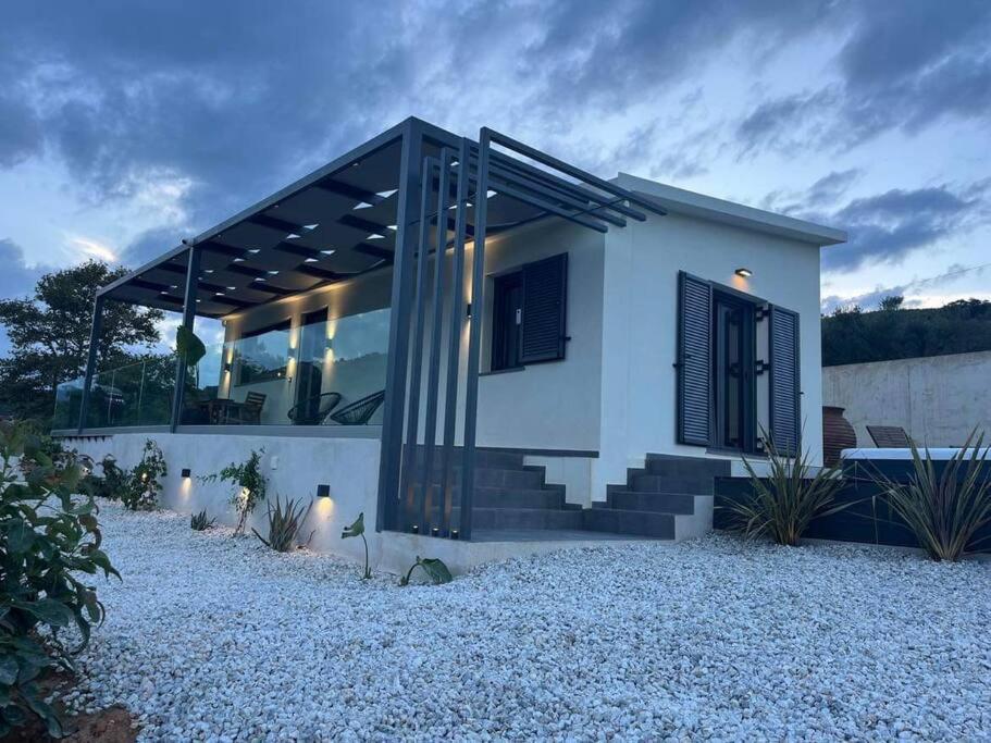 Ek Ornelakis, Luxury Country House With Jacuzzi Hriszí Aktí Haniá Kültér fotó